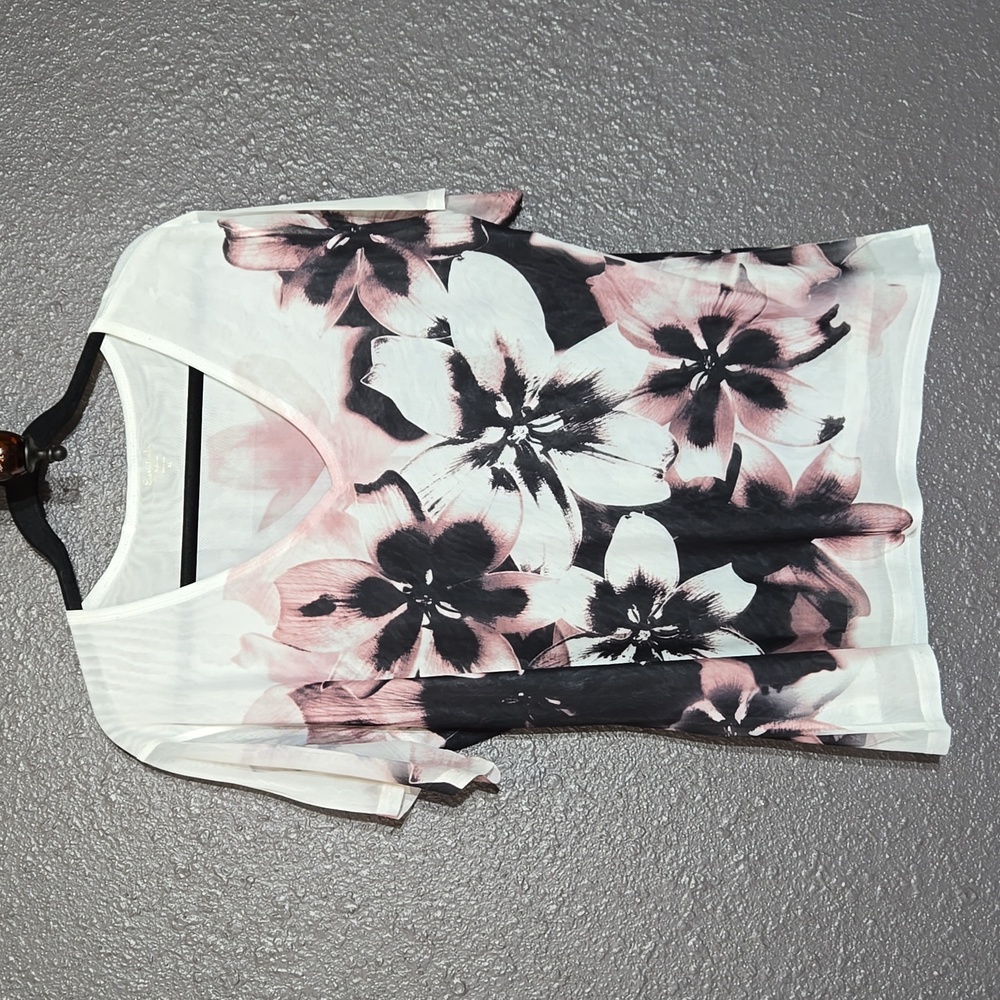 Essentials Short Sleeve Top